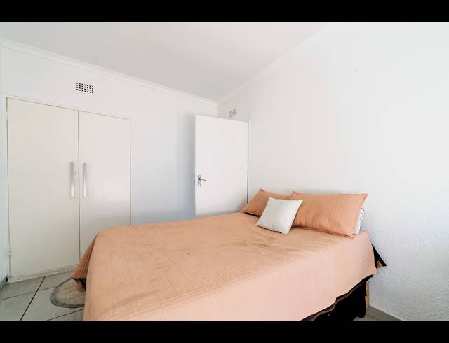 2 BEDROOM APARTMENT FOR SALE IN FLORIDA